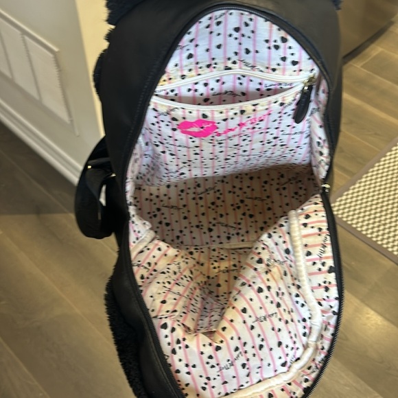 Betsey Johnson Plush Hooded Black Faux Fur Panda Hoodie Convertible Backpack - Picture 13 of 14